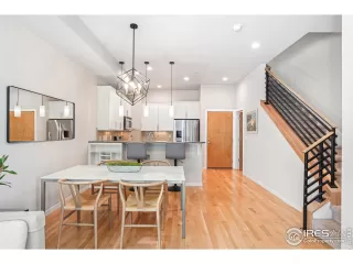 Photo #3: 1046555 Listing