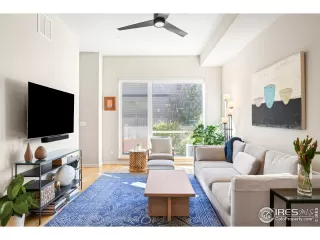 Photo #4: 1046555 Listing