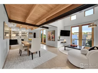 Photo #5: 1046563 Listing