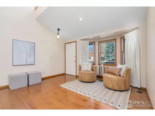 Photo #4: 1046593 Listing