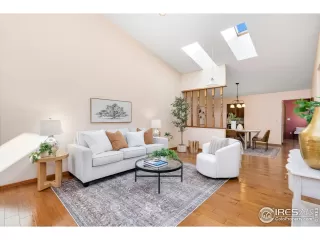 Photo #5: 1046593 Listing