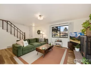 Photo #3: 1046594 Listing