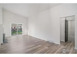 Photo #4: 1046599 Listing 