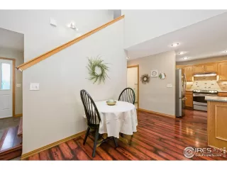 Photo #5: 1046604 Listing