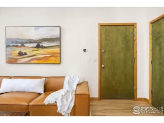 Photo #5: 1046605 Listing