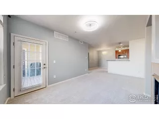 Photo #6: 1046627 Listing