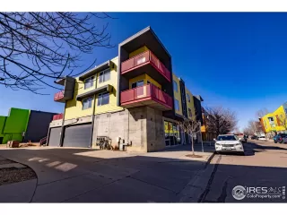 Photo #4: 1046639 Listing