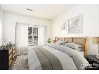 Photo #2: 1046668 Listing