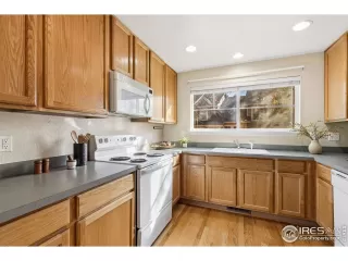 Photo #5: 1046677 Listing 