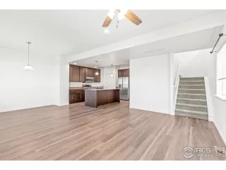 Photo #3: 1046704 Listing