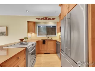 Photo #5: 1046767 Listing 