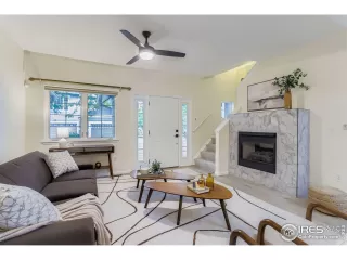 Photo #2: 1046807 Listing