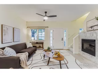 Photo #4: 1046807 Listing