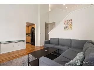 Photo #3: 1046839 Listing