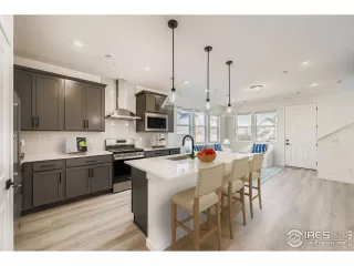 Photo #2: 1046875 Listing