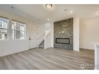 Photo #4: 1046875 Listing