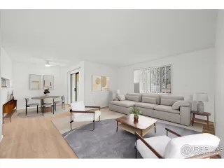 Photo #6: 1046881 Listing