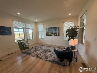 Photo #2: 1046941 Listing