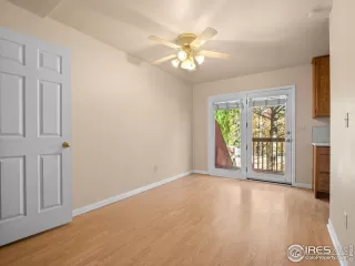 Photo #4: 1046946 Listing