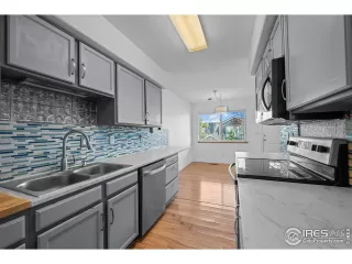 Photo #6: 1046970 Listing