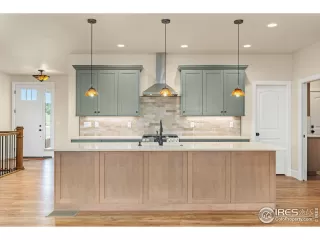 Photo #3: 1046996 Listing 