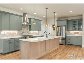 Photo #6: 1046996 Listing 