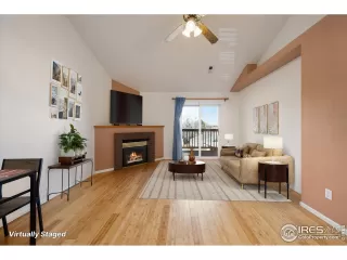 Photo #2: 1047047 Listing