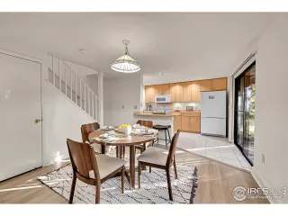 Photo #4: 1047068 Listing