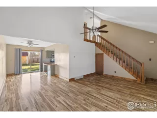 Photo #2: 1047087 Listing