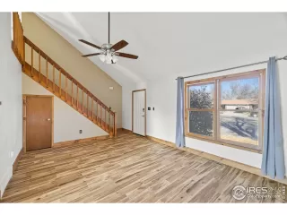 Photo #3: 1047087 Listing