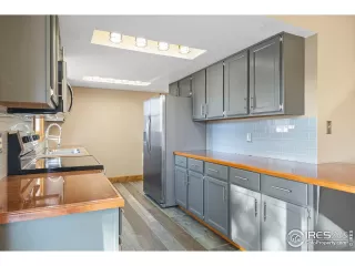 Photo #6: 1047087 Listing