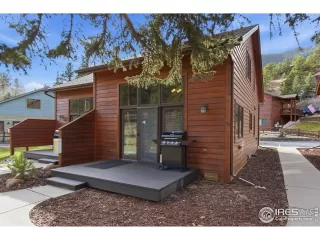 Photo #3: 1047096 Listing