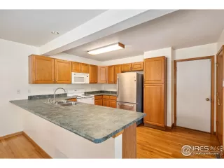 Photo #6: 1047119 Listing 