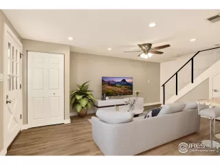 Photo #5: 1047202 Listing 