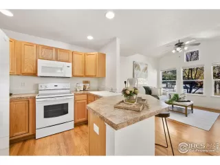 Photo #6: 1047232 Listing 