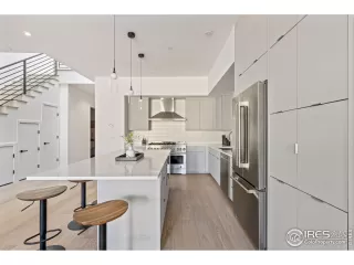 Photo #2: 1047236 Listing 