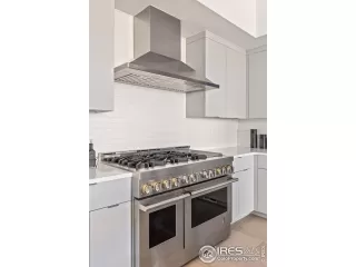 Photo #4: 1047236 Listing 