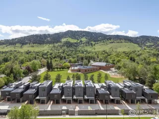 Photo #1: 1047238 Listing