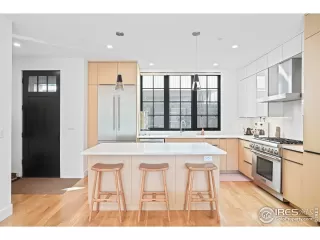 Photo #4: 1047286 Listing 