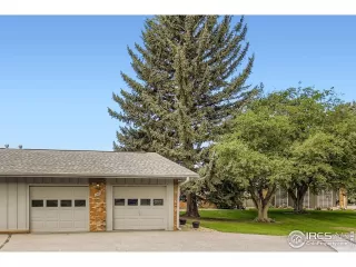 Photo #2: 1047304 Listing