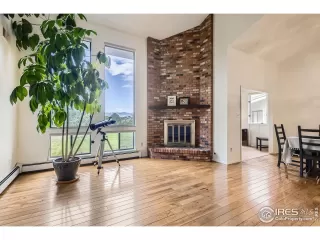 Photo #6: 1047304 Listing