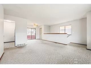 Photo #2: 1047310 Listing