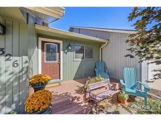 Photo #2: 1047313 Listing