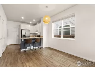 Photo #5: 1047324 Listing