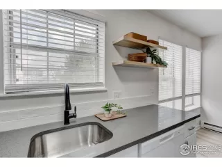 Photo #4: 1047363 Listing 