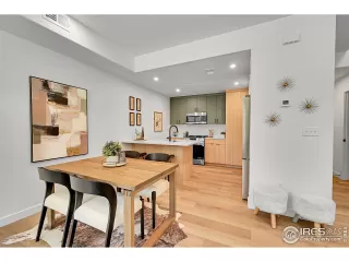 Photo #2: 1047380 Listing