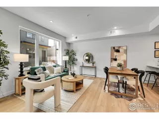 Photo #4: 1047380 Listing