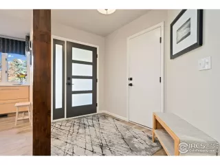 Photo #3: 1047386 Listing