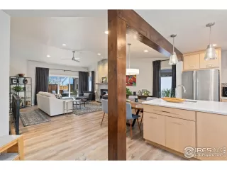 Photo #4: 1047386 Listing