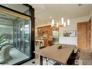 Photo #3: 1047389 Listing